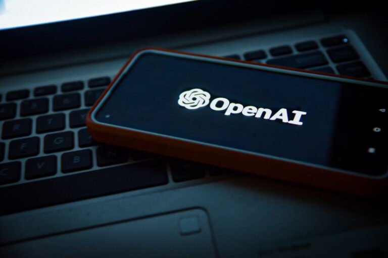 OpenAI ввела «красный код»: ChatGPT требует срочного улучшения