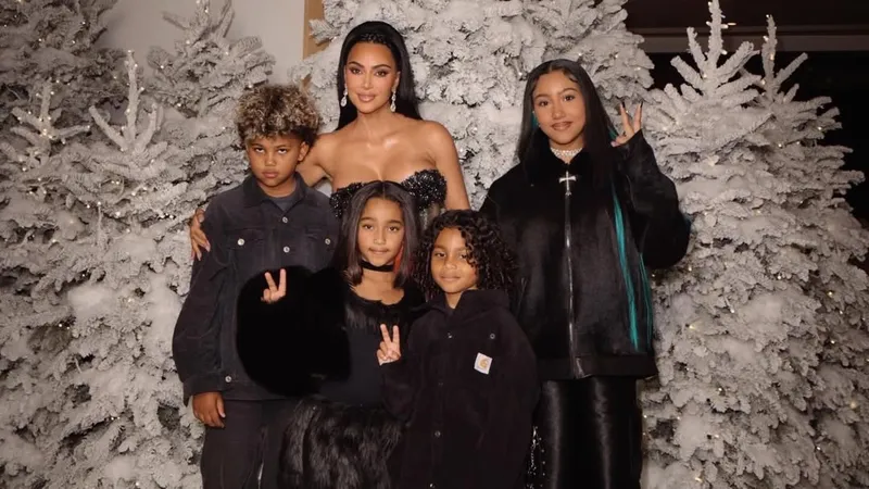 Подарки Ким Кардашьян детям возмутили зоозащитников