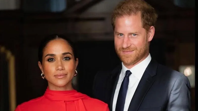 Принц Гарри и Меган Маркл продают ужин с собой за 100 тыс. долларов