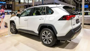 Продажи Toyota в России выросли в 2 раза в ноябре 2025 года