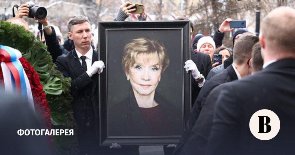 Прощание с Верой Алентовой: звезды России отдали дань уважения