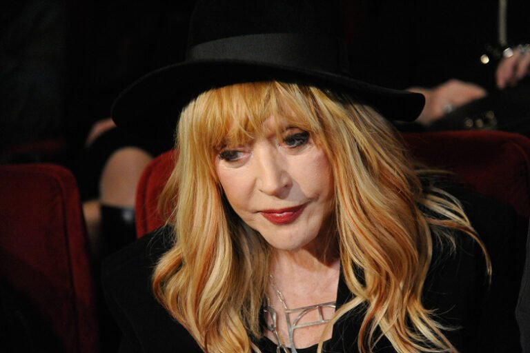 Пугачева не отреагировала на смерть Алентовой