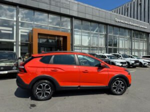 Российский авторынок: LADA Iskra в ТОП-10, TENET T7 - лучший SUV
