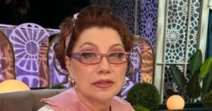 Роза Сябитова показала будни бабушки двоих внуков