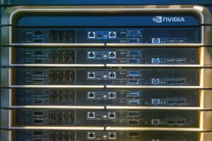 Рынок смартфонов и ноутбуков отказывается от ИИ-амбиций из-за нехватки памяти