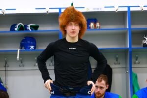 «Салават Юлаев» взял реванш у «Амура» и вернулся в зону плей-офф