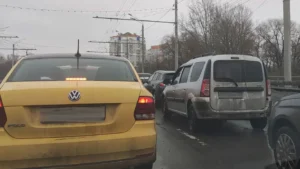 Секреты выживания вашего авто в пробках: советы эксперта