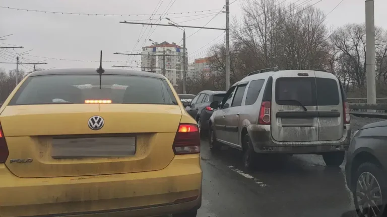 Секреты выживания вашего авто в пробках: советы эксперта