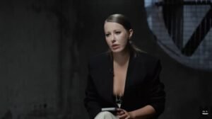 Собчак потратила на елку 155 тысяч рублей - декор оценили в семь МРОТ