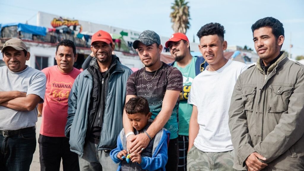 США предлагают $3000 за добровольную депортацию