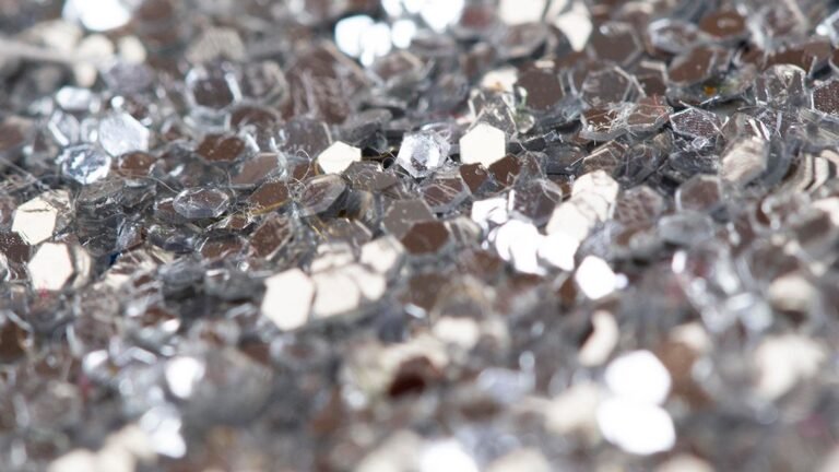 Стоимость фьючерса на серебро достигла исторического максимума