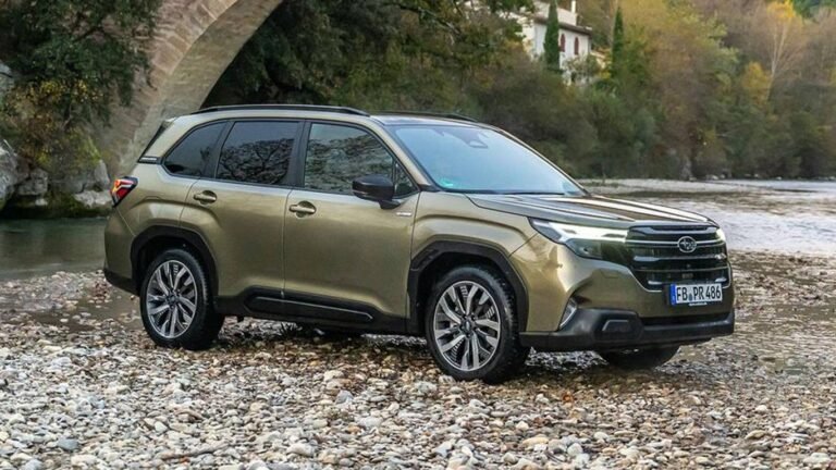Subaru Forester 2025 вернулся: полный привод и X-Mode для зимы