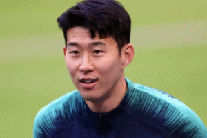 Суд в Южной Корее приговорил девушку к тюрьме за шантаж футболиста Сона