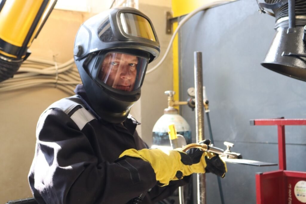 Сварщик из Карелии Илья Рюппиев стал миллионером