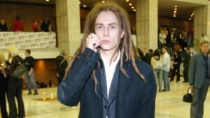 Сын Децла ответил фанатам на просьбы копировать стиль отца