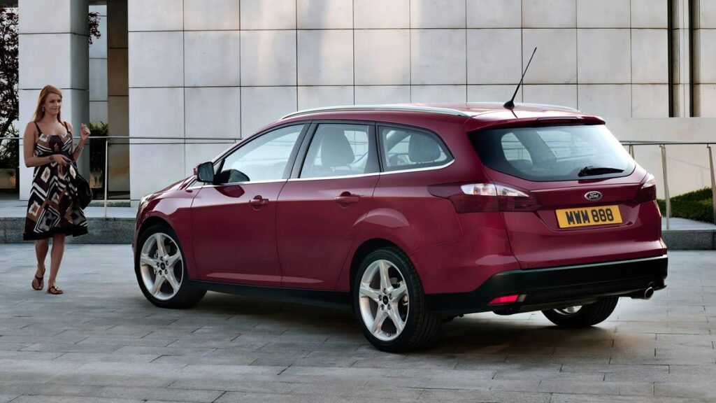 Топ-3 универсалов до 1,5 млн рублей: альтернатива Lada