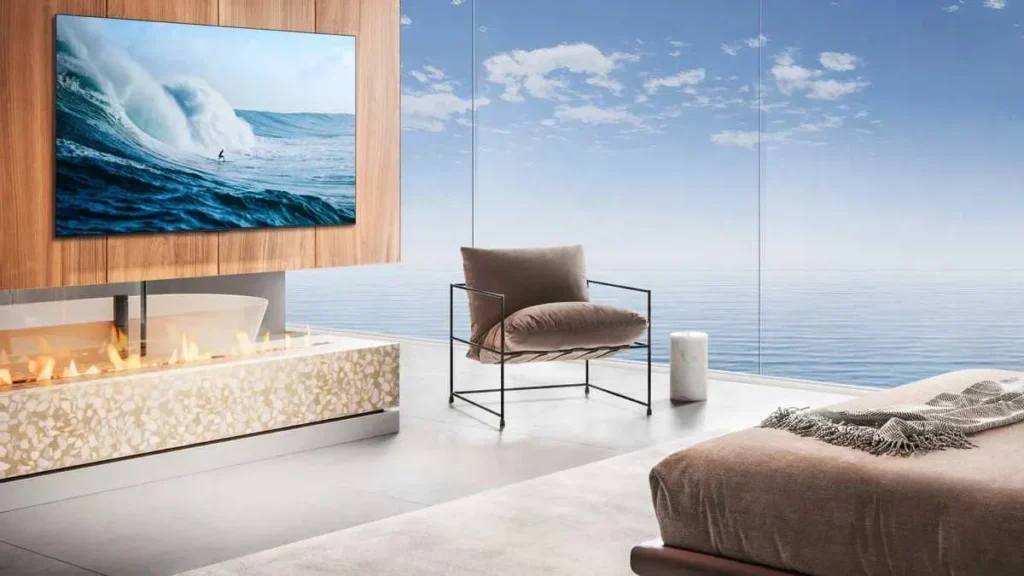 Топовый телевизор для спальни: 144-герцовый экран и суперудобная ОС