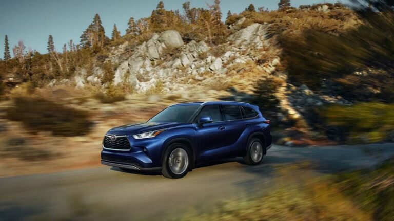 Toyota отзывает Highlander из-за проблем с ремнями безопасности