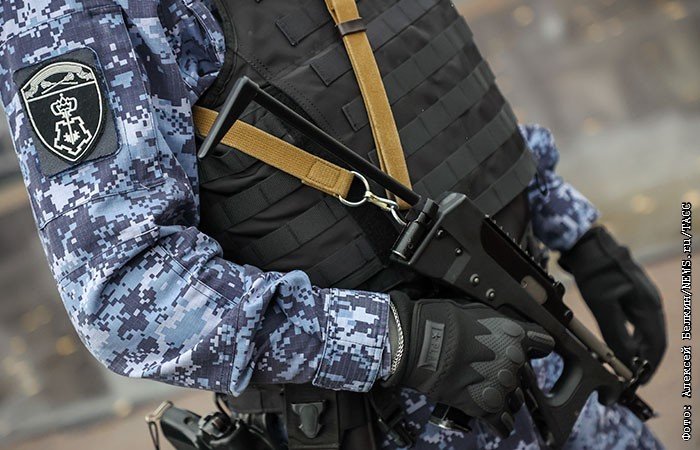 Ушаков: в Донбассе могут не быть российские и украинские войска