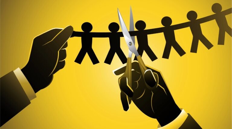 Увольнения в IT-секторе 2025: полный список и анализ