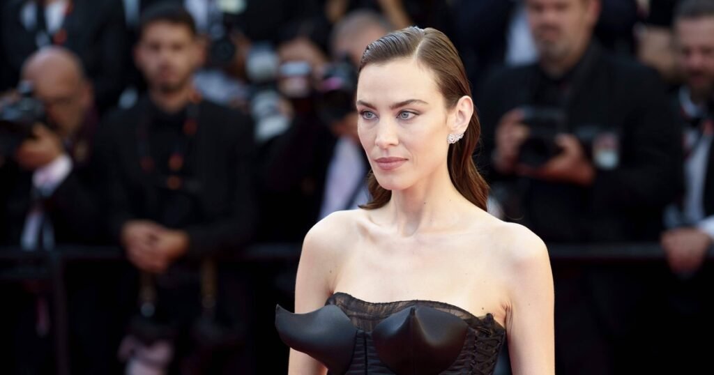 В сети разгорелись споры о возвращении модного тренда 2010-х