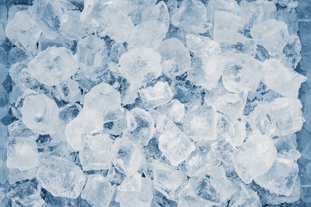 Загадка Фарадея с кусочками льда раскрыта: ученые подтвердили квазижидкий слой