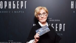 Звезде фильма 'Москва слезам не верит' стало плохо на прощании с Анатолием Лобоцким