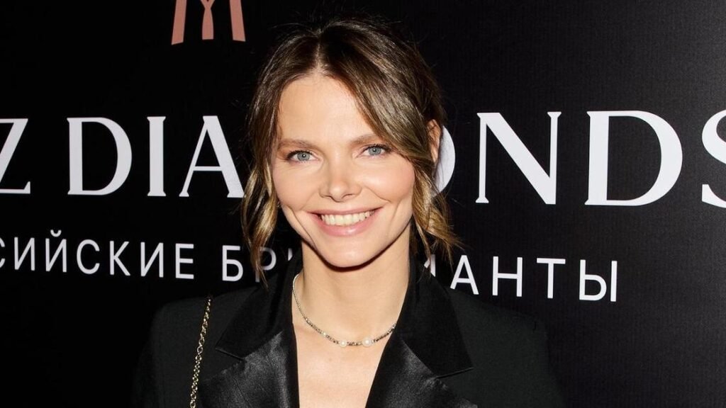 Звездные гости выставки бриллиантовых украшений: стиль и роскошь