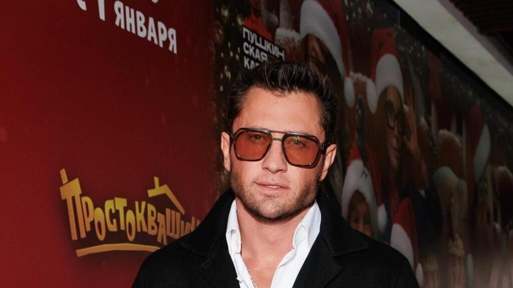 Звездные семьи на премьере «Простоквашино - StarHit»