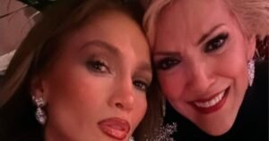 80-летняя мама Дженнифер Лопес покоряет танцпол своим энергичным выступлением