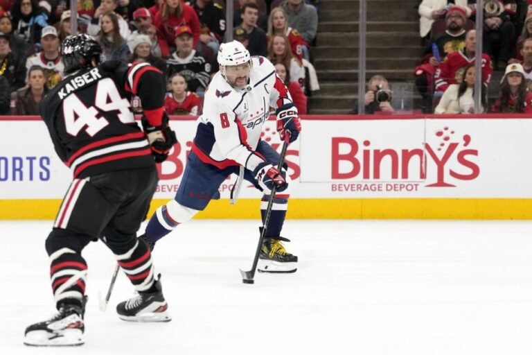 Александр Овечкин продлевает голевую серию и обновляет рекорд