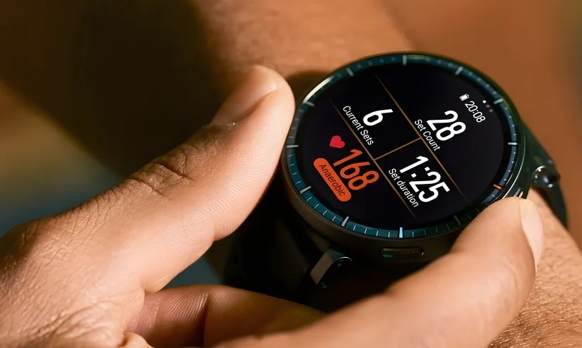 Amazfit Active Max: Бюджетные смарт-часы для спортсменов с AMOLED и GPS