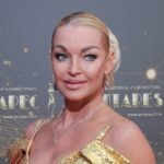 Анастасия Волочкова показала шпагат в бикини на Мальдивах