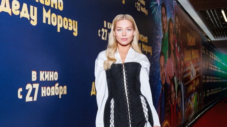 Асмус трогательно поздравила мать с рождением