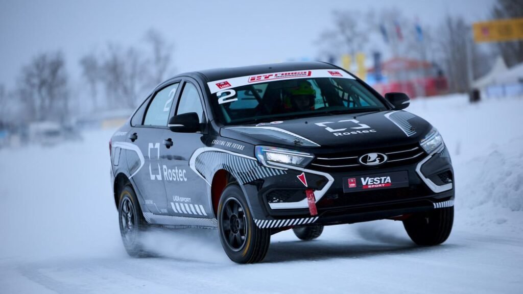 АвтоВАЗ готовит обновленную LADA Vesta Sport с мощным двигателем