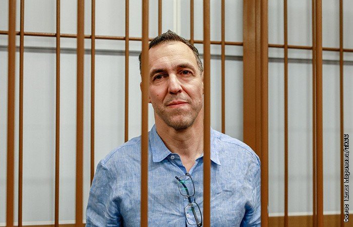 Баскетболист Даниил Касаткин вернулся в Россию после обмена на француза Лорана Винатье