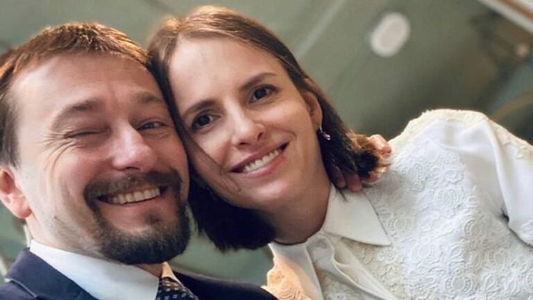 Безруков поблагодарил жену за поддержку после получения «Золотого орла»