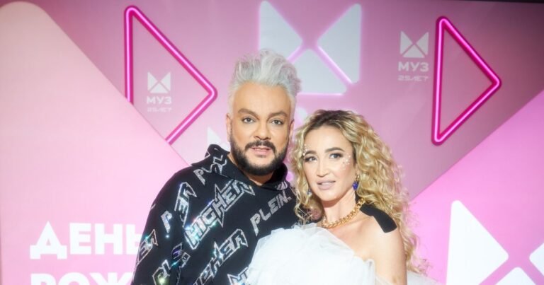 Бузова объяснила поцелуй с Киркоровым