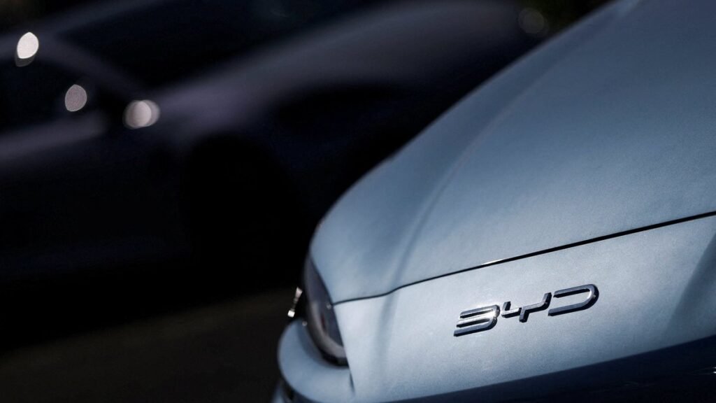 BYD стал лидером авторынка КНР, несмотря на снижение продаж
