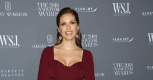 Дарья Жукова поделилась редкими фото с дочерью в Швейцарии