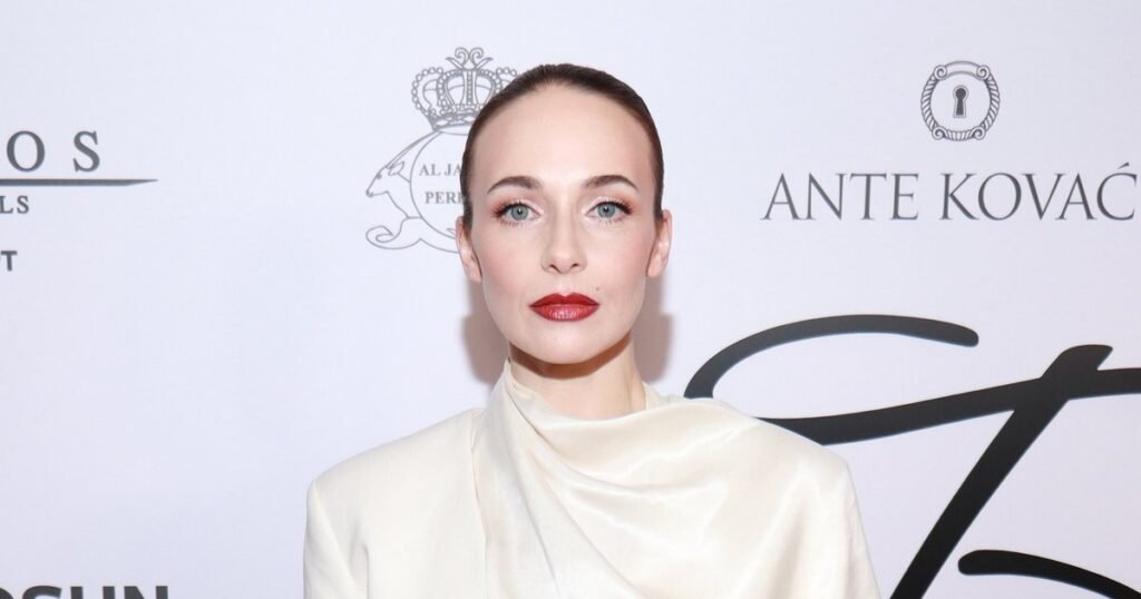 Дочь Анны Снаткиной и Виктора Васильева выросла и покорила сеть