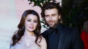 Дочь Заворотнюк и Чернышева покорила фанатов на автограф-сессии