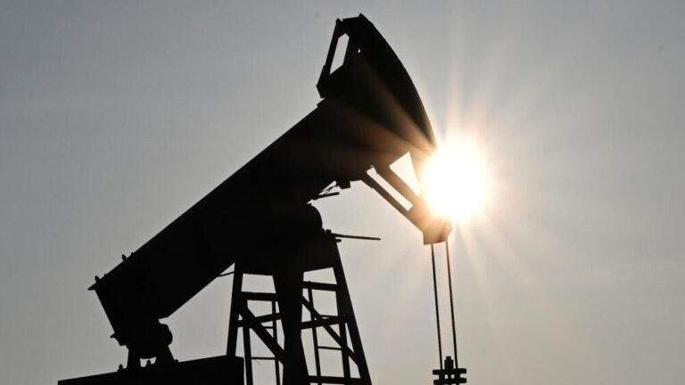 Эксперт объяснил влияние действий США в Венесуэле на цены на нефть