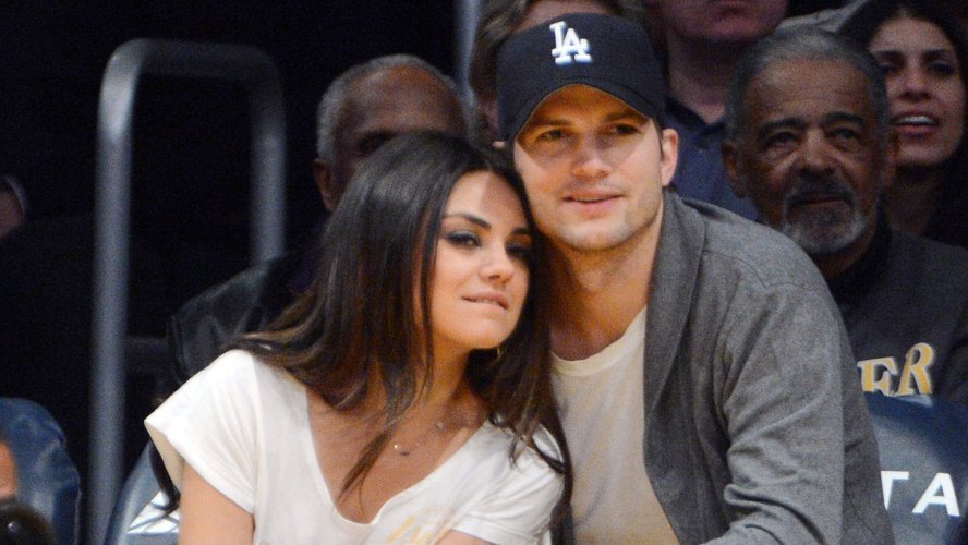 Эштон Кутчер ответил на слухи о отказе от душа с Милой Кунис