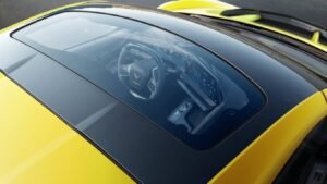 GM временно убрала электрохромную крышу из Corvette 2026