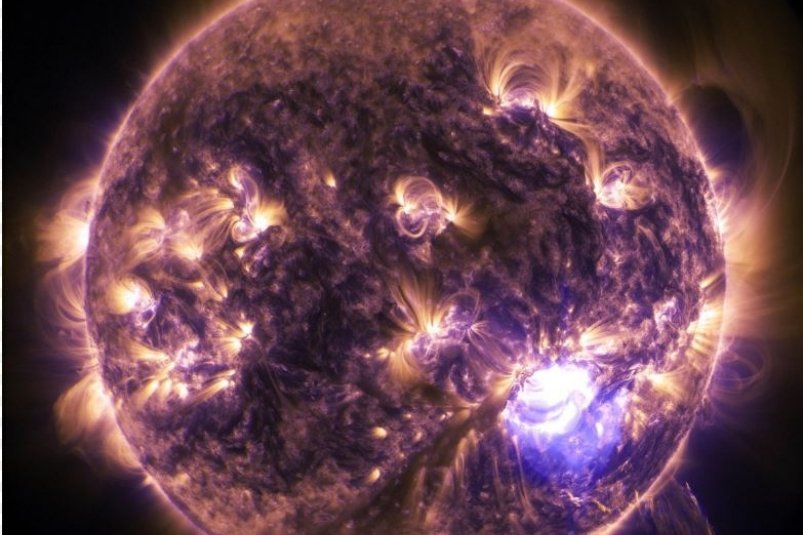 Гороскоп на 13 января: Водолеев ждет приятная встряска, а Рыбы будут в поисках себя