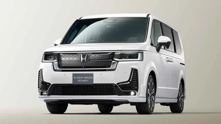 Honda StepWGN Spada получил новый тюнинг-пакет для премиального вида