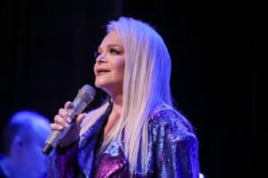 Юрист предупредил о возможном взыскании с Долиной ущерба за порчу имущества