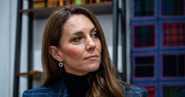 Кейт Миддлтон и Уильям в Шотландии: выбор принцессы в пользу местного стиля