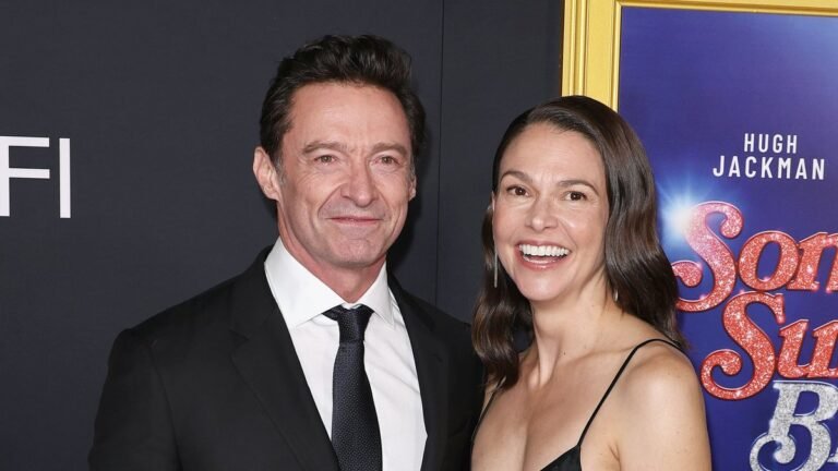 Хью Джекман и его возлюбленная замечены на курорте в романтической обстановке